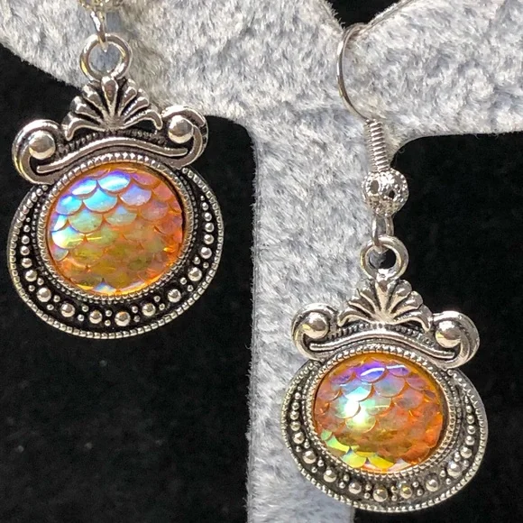 💜✨Tibetan silver earrings with mermaid scale “beads”stones? Very pretty… - Picture 5 of 7